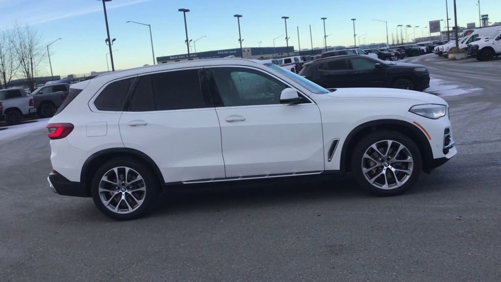 Used 2023 BMW X5 xDrive40i w/ Premium Package image 9