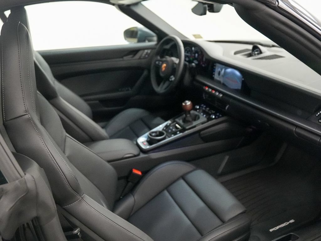 New 2026 Porsche 911 Carrera T RWD image 32