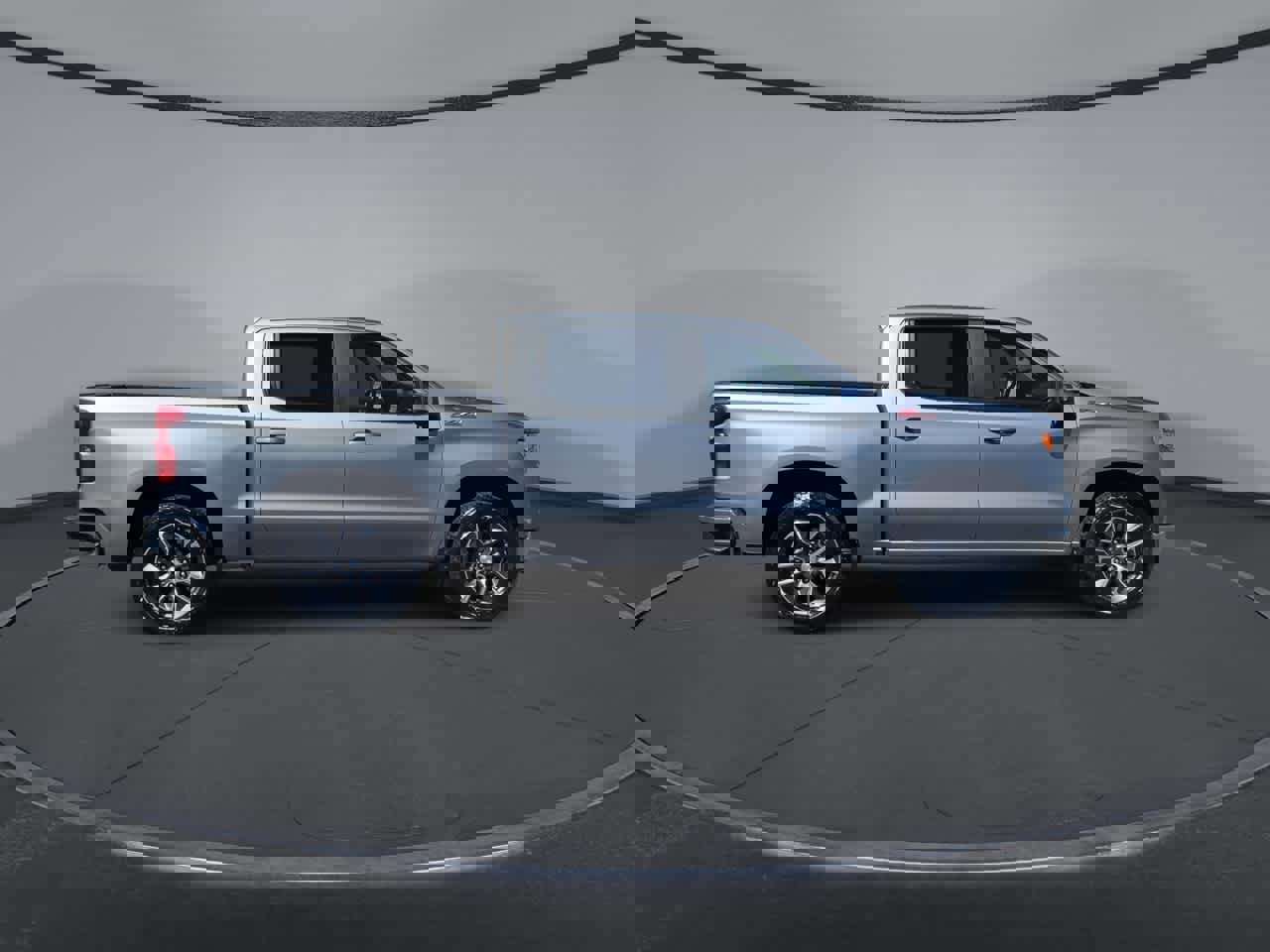 Used 2025 Chevrolet Silverado 1500 LT w/ Z71 Off-Road Package image 2