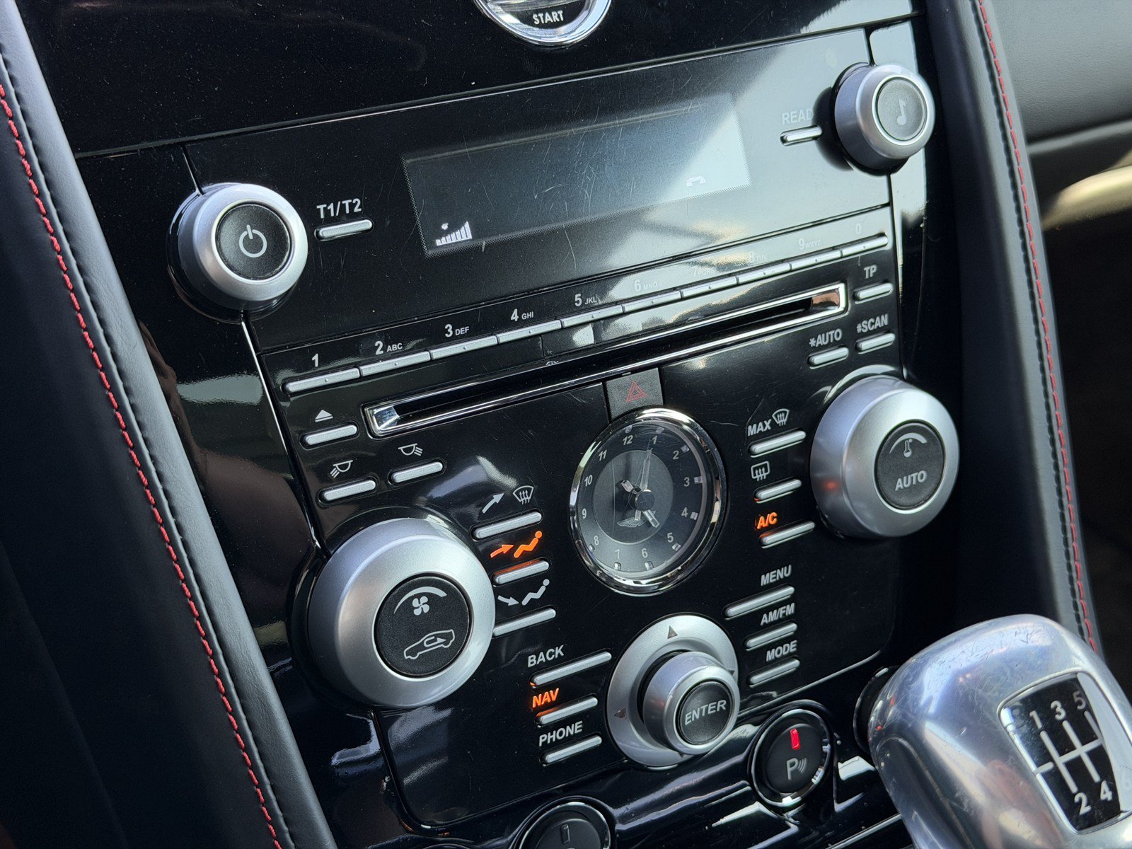 Used 2009 Aston Martin DBS Coupe RWD image 28