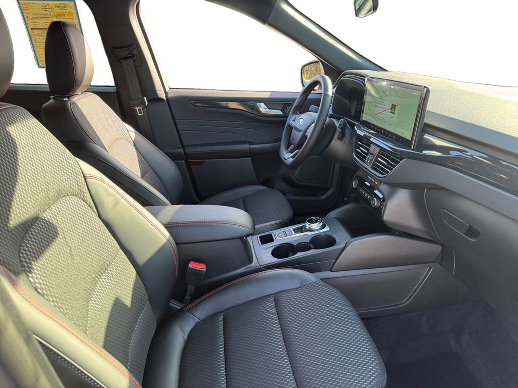 New 2026 Ford Escape ST-Line w/ Tech Pack #1 FWD image 18