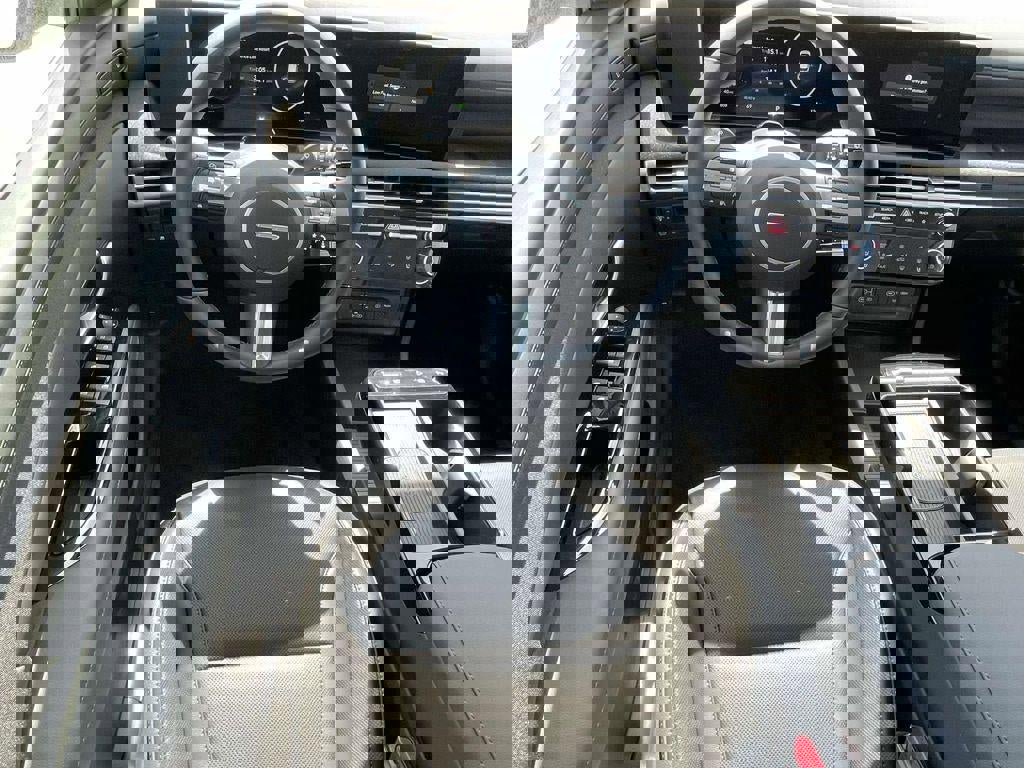 New 2026 Hyundai Tucson Limited image 37