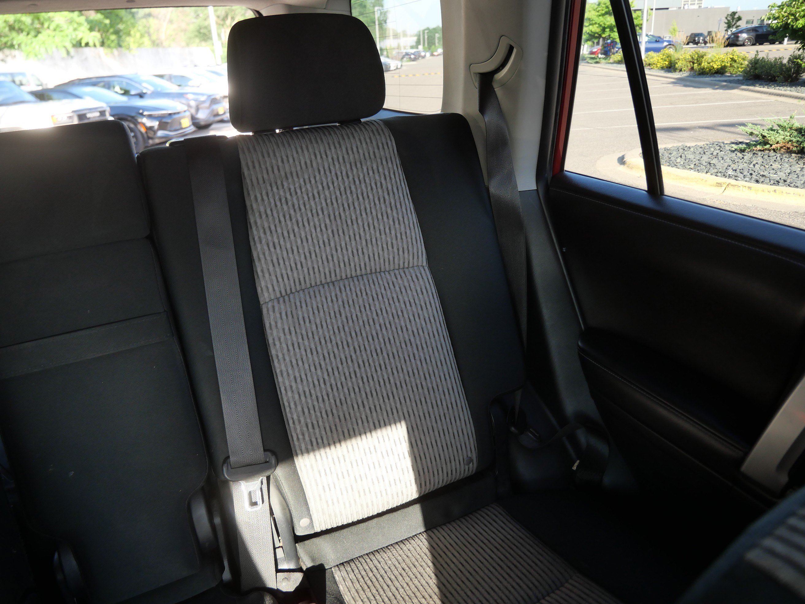 Certified 2016 Toyota 4Runner SR5 AWD/4WD image 14