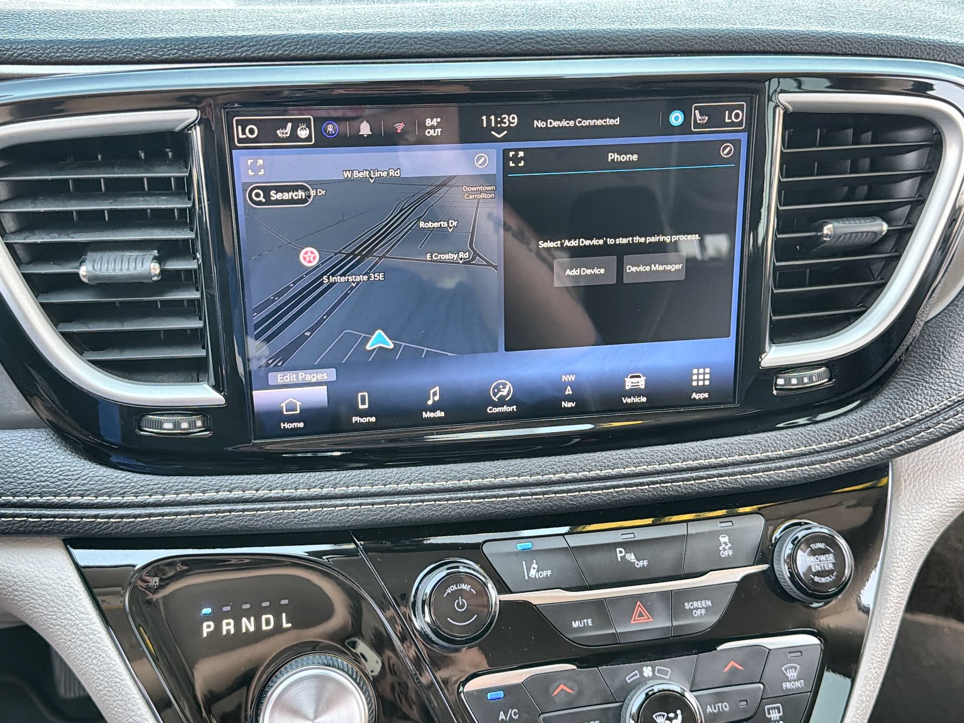 Used 2024 Chrysler Pacifica Limited FWD image 16