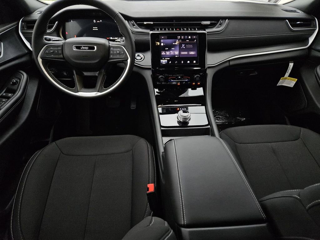 New 2026 Jeep Grand Cherokee Laredo AWD/4WD image 9