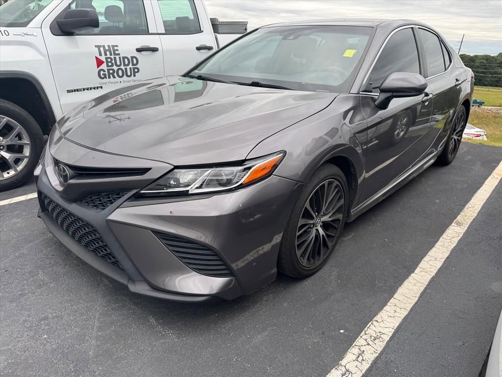 Used 2018 Toyota Camry SE FWD image 9