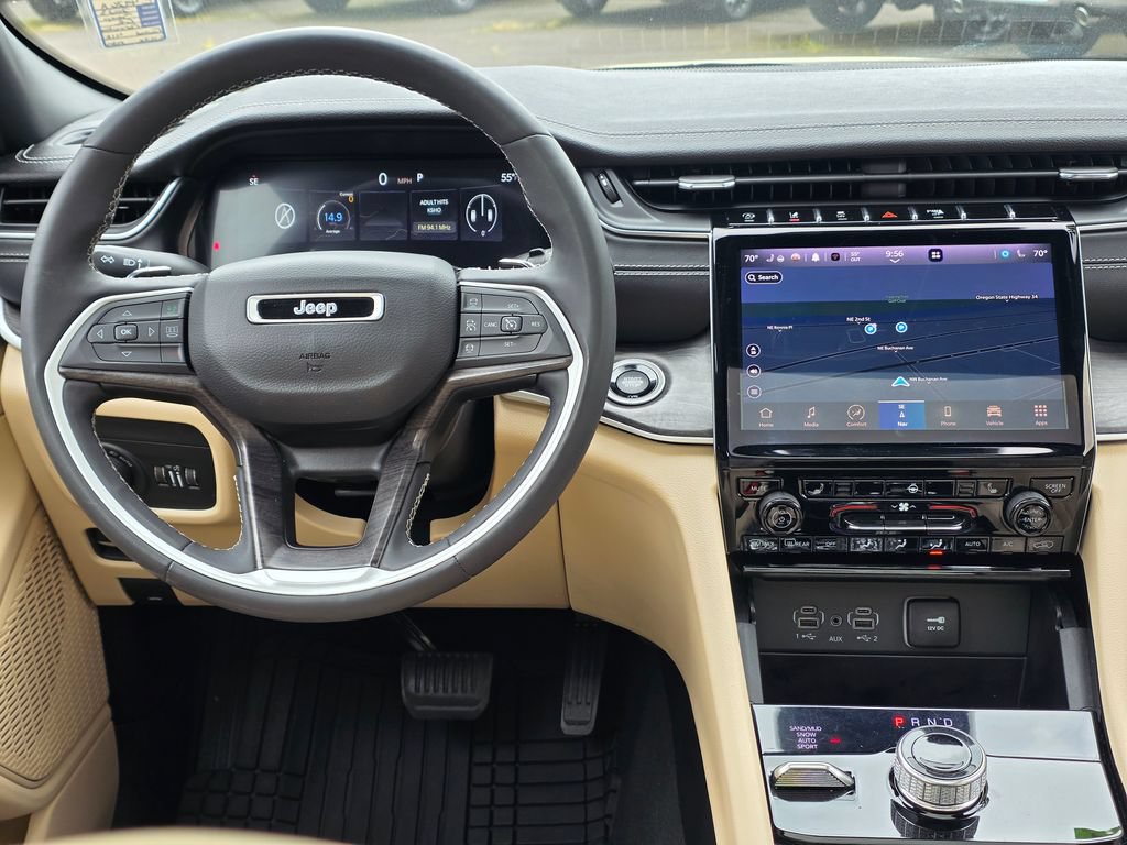 Used 2023 Jeep Grand Cherokee Limited AWD/4WD image 10