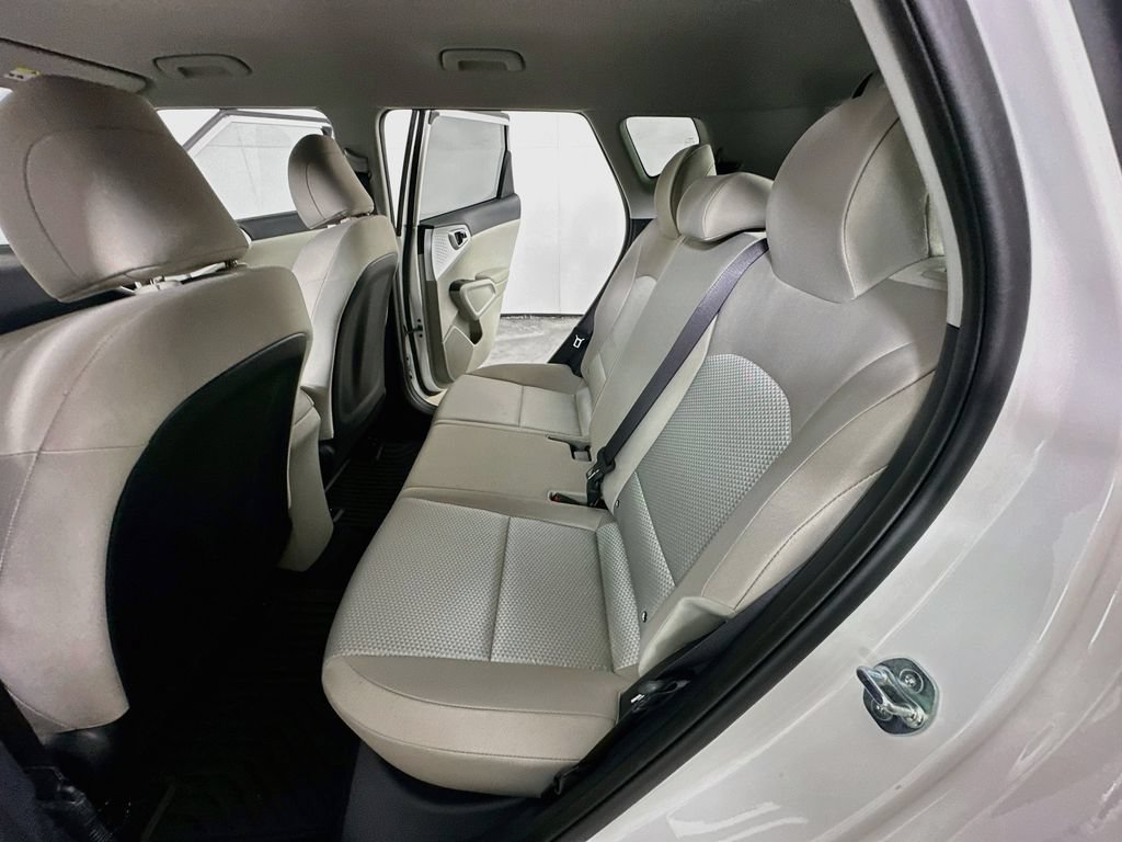 Used 2025 Kia Soul LX w/ LX Technology Package FWD image 14