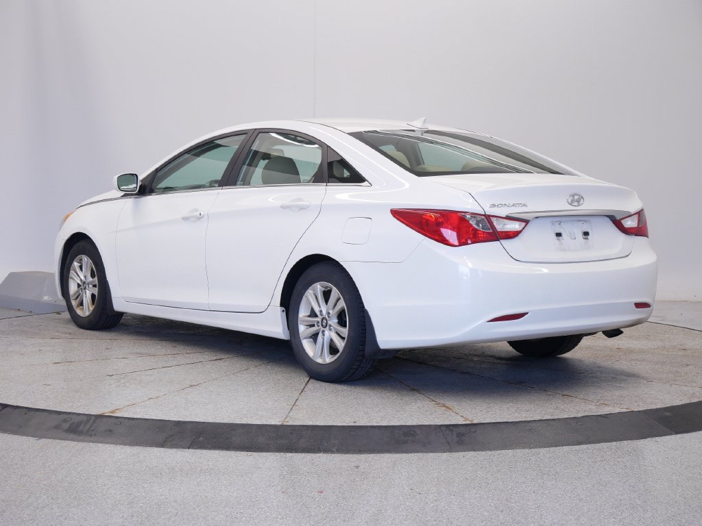 Used 2013 Hyundai Sonata GLS w/ Popular Equipment Pkg FWD image 3