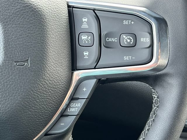 Used 2025 RAM 3500 Laramie AWD/4WD image 27