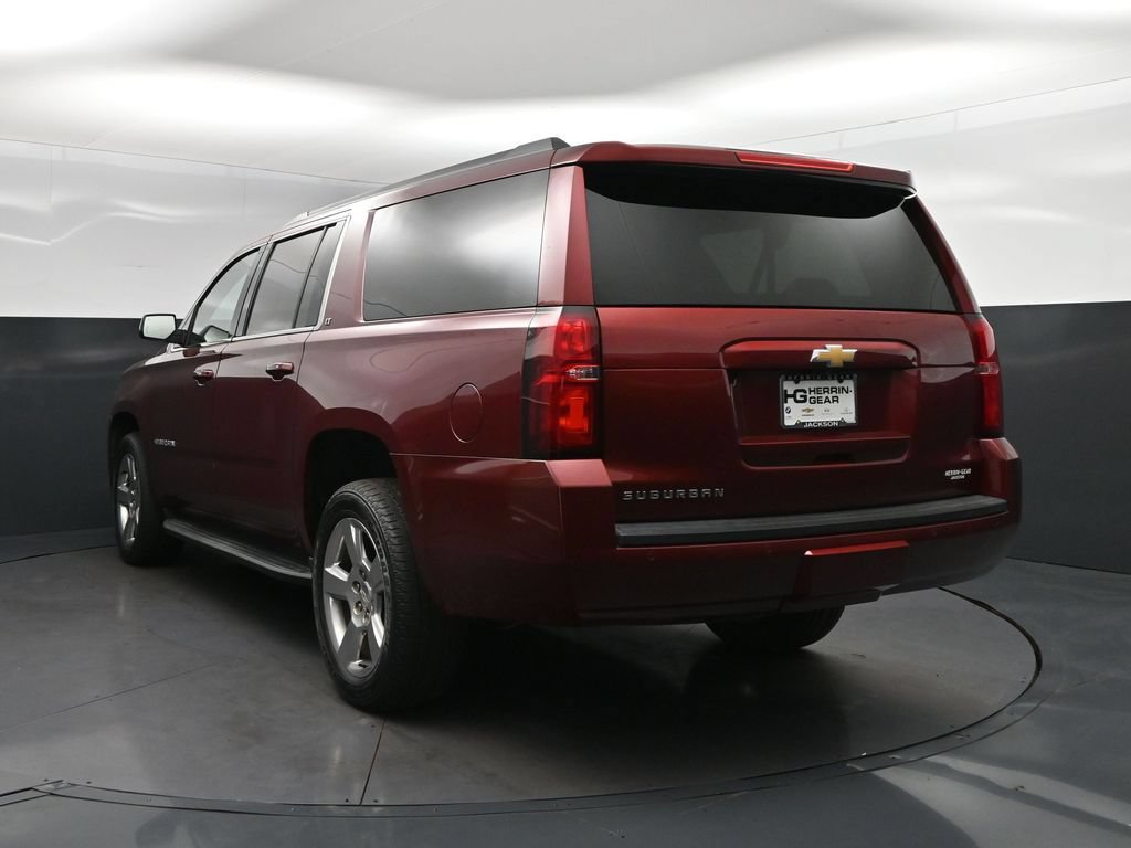 Used 2020 Chevrolet Suburban LT w/ Luxury Package RWD image 5