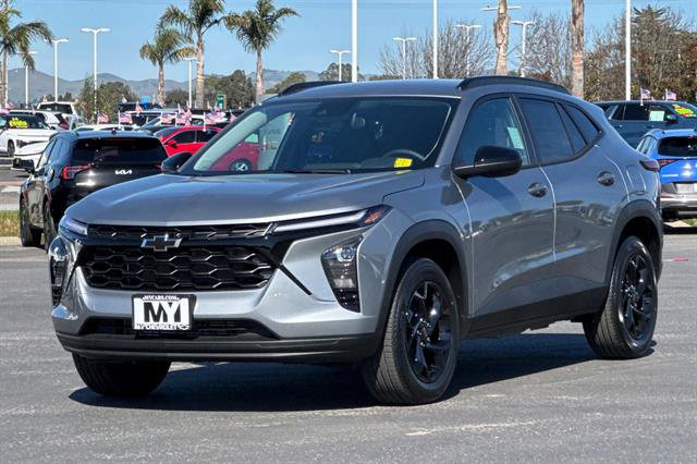 New 2026 Chevrolet Trax LT w/ Driver Confidence Package image 8