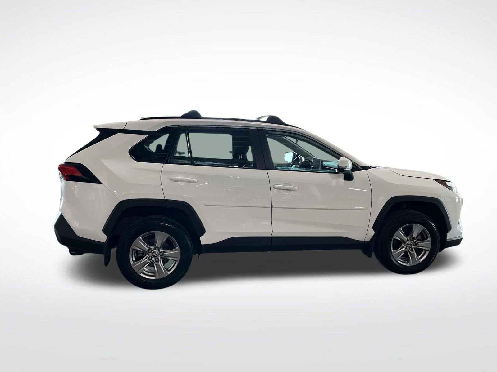 Used 2025 Toyota RAV4 XLE AWD/4WD image 12