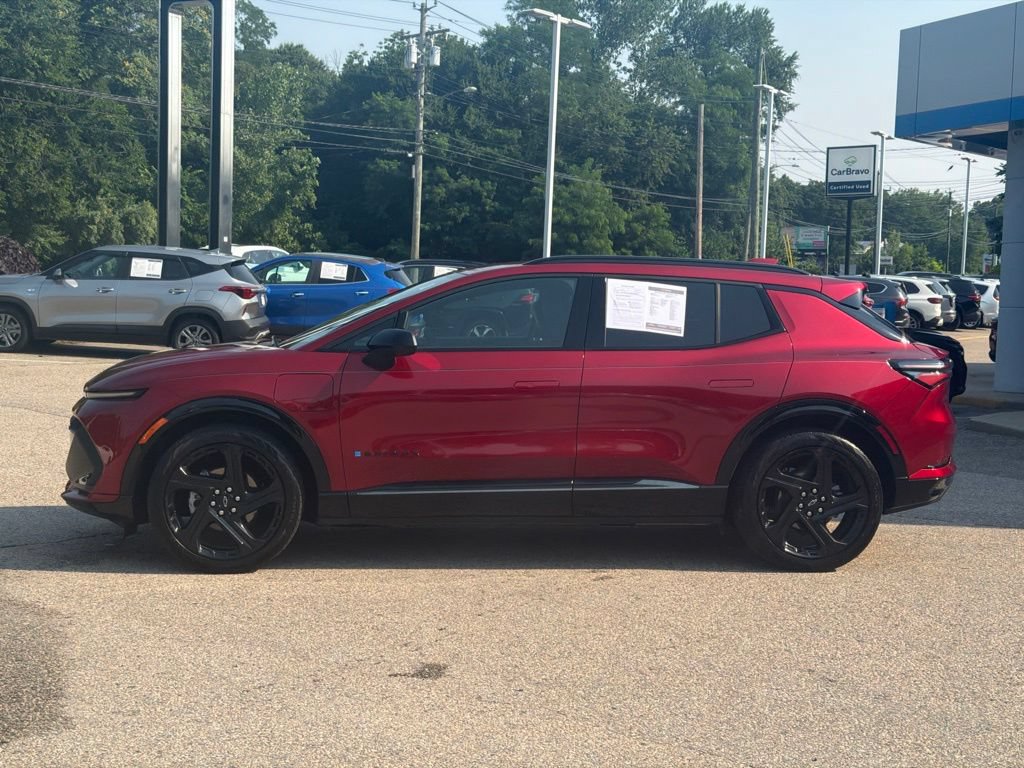 Certified 2024 Chevrolet Equinox EV RS FWD image 3