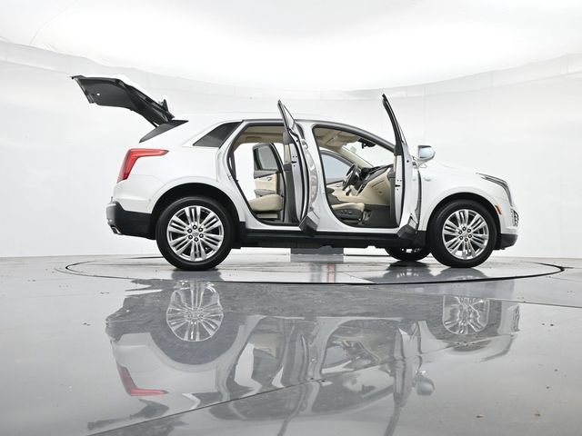 Used 2017 Cadillac XT5 Premium Luxury FWD image 59