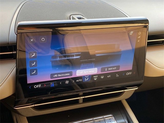 Used 2024 Lincoln Nautilus Reserve w/ Equipment Group 203A image 27