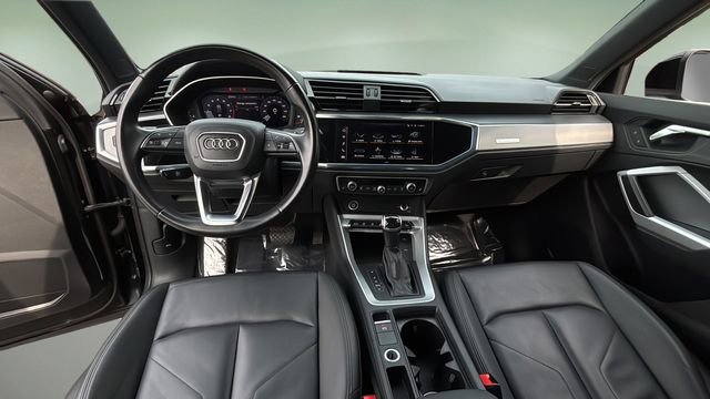 Used 2023 Audi Q3 2.0T Premium image 16