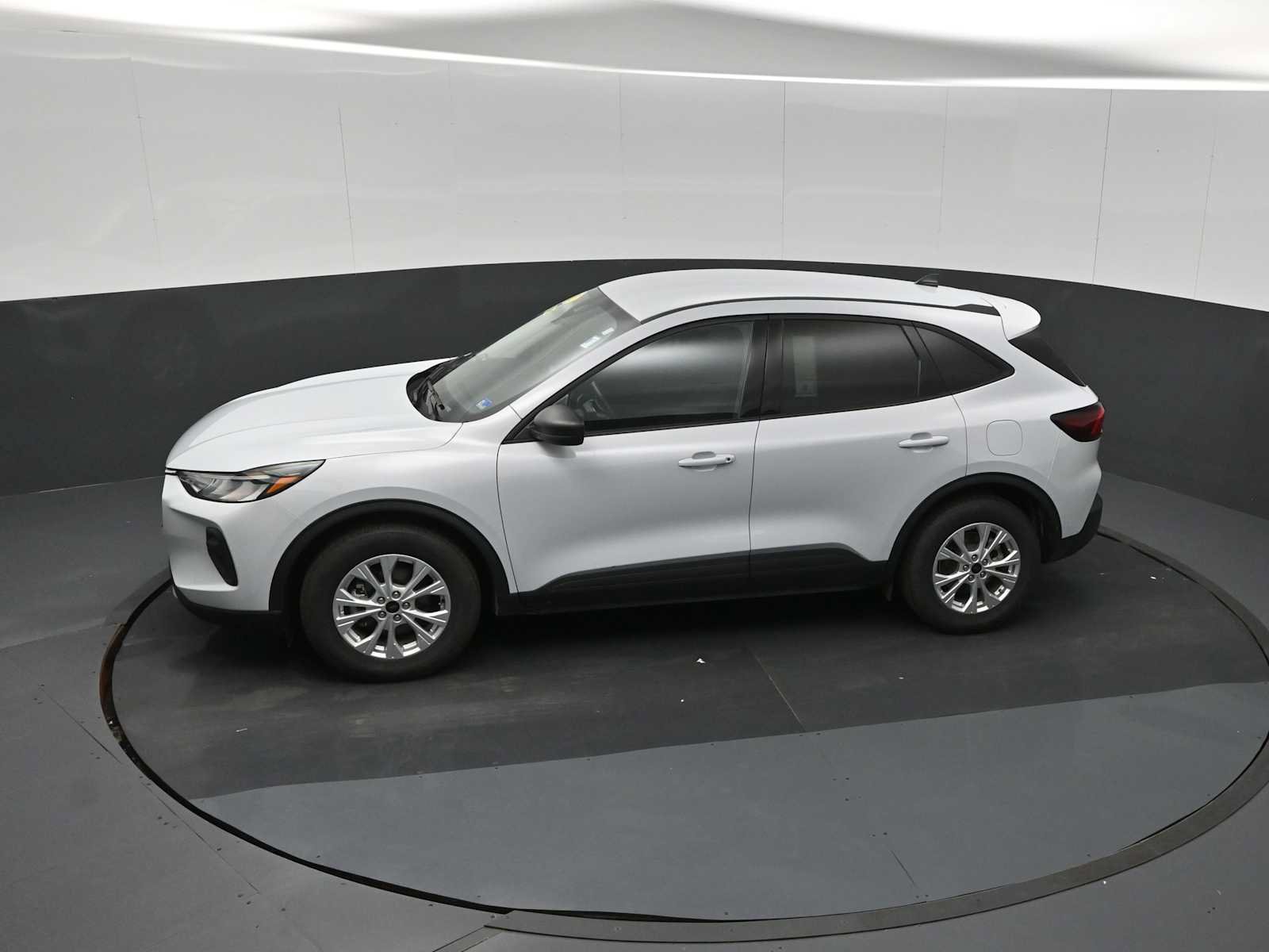 Certified 2025 Ford Escape Active w/ Cold Weather Package FWD image 45