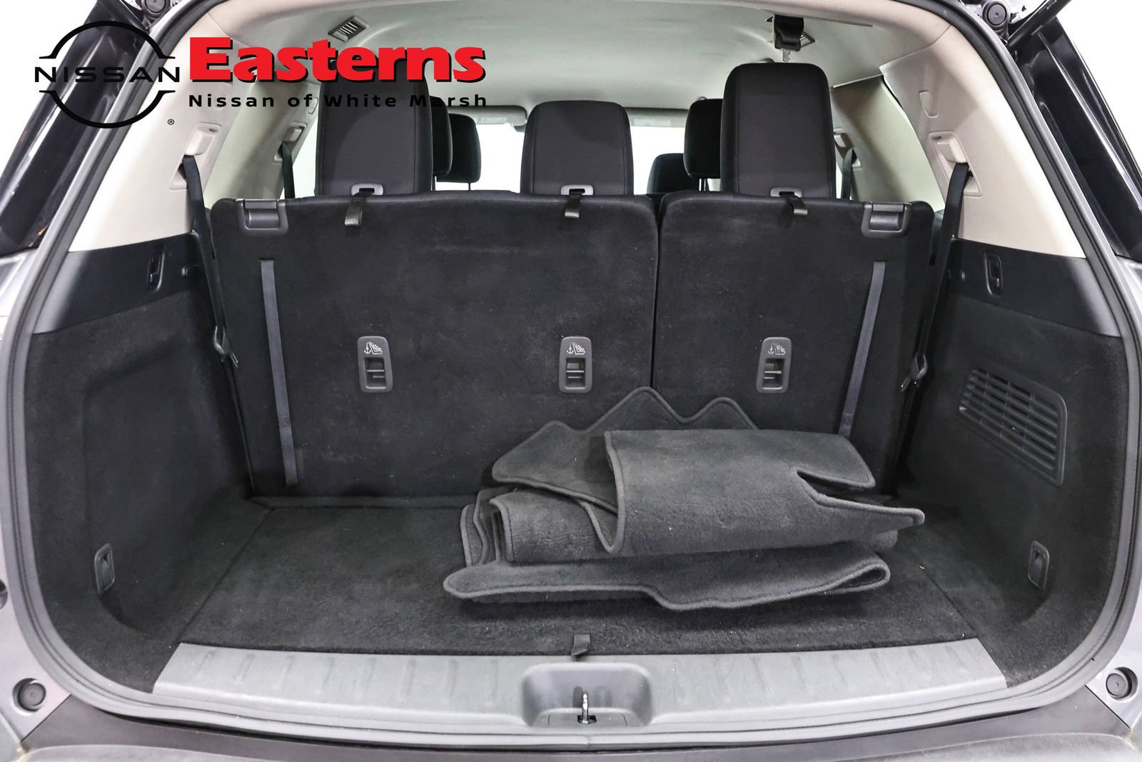 Used 2023 Nissan Pathfinder S AWD/4WD image 9