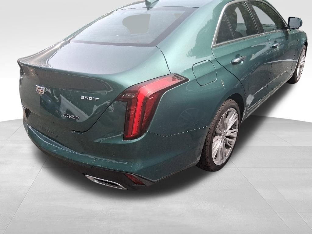 Used 2025 Cadillac CT4 Premium Luxury RWD image 5