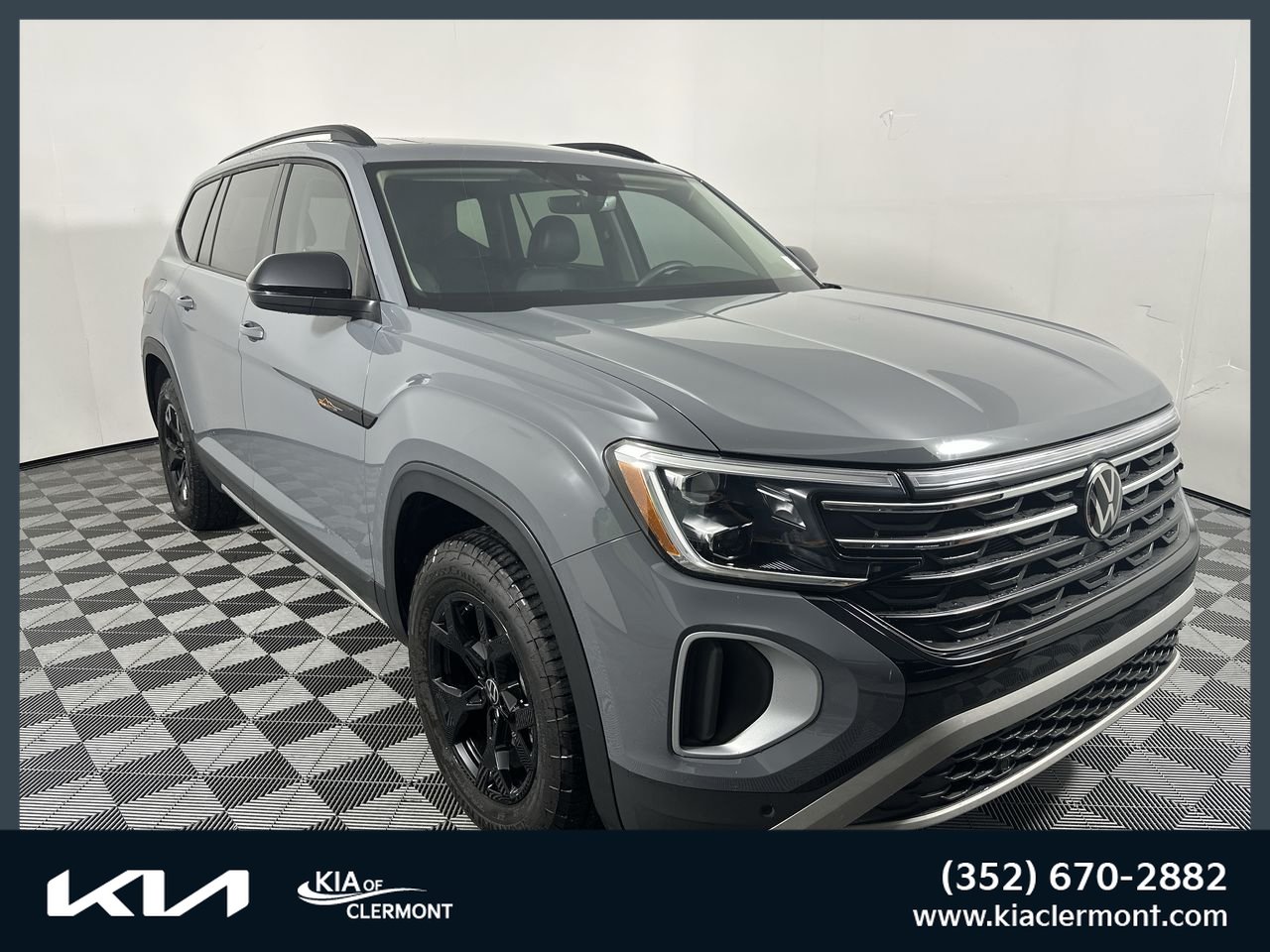Used 2024 Volkswagen Atlas Peak Edition SE