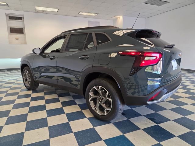 New 2026 Chevrolet Trax LT w/ Driver Confidence Package image 5