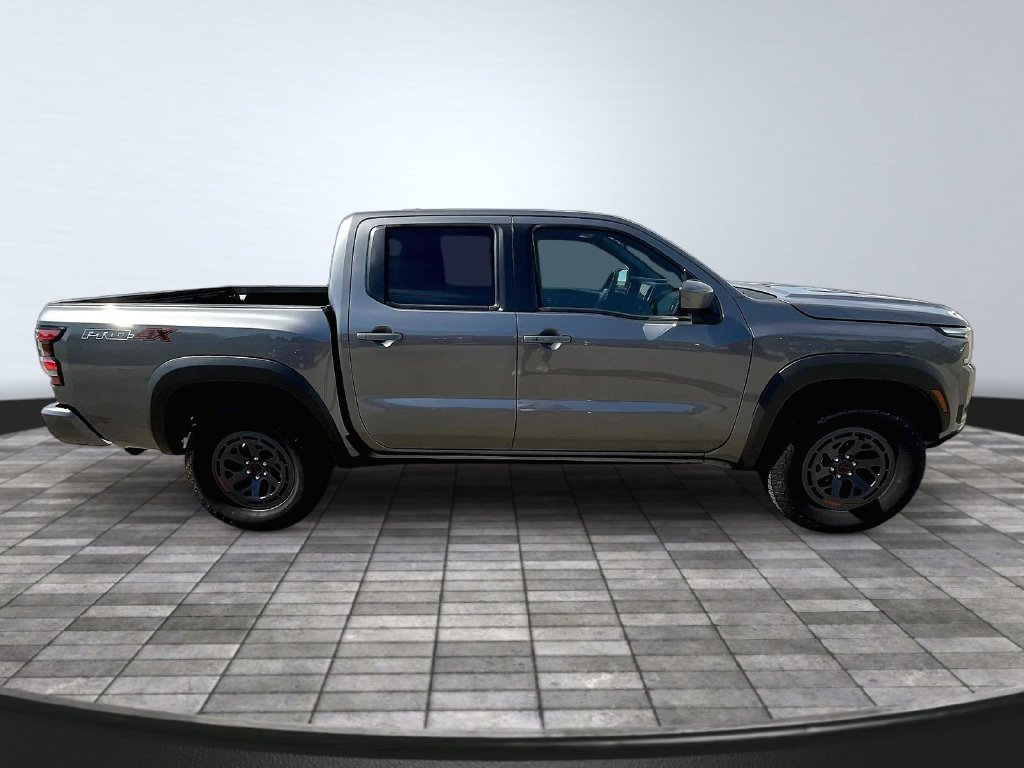 Used 2026 Nissan Frontier PRO-4X AWD/4WD image 8