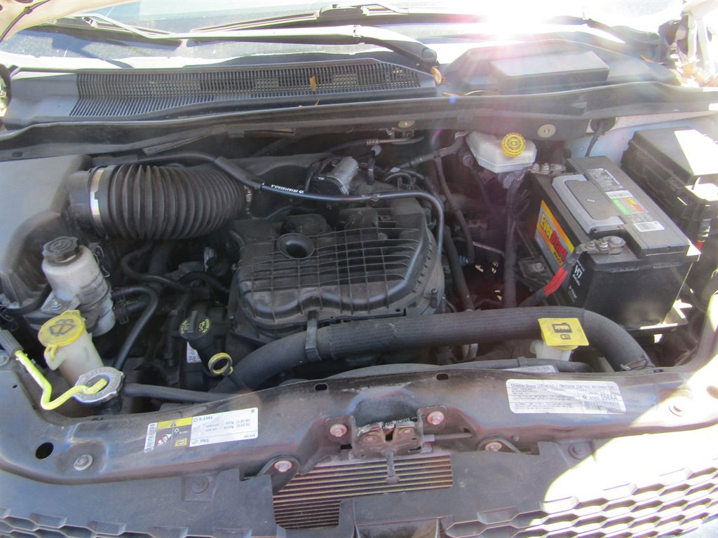 Used 2014 Dodge Grand Caravan SXT FWD image 16
