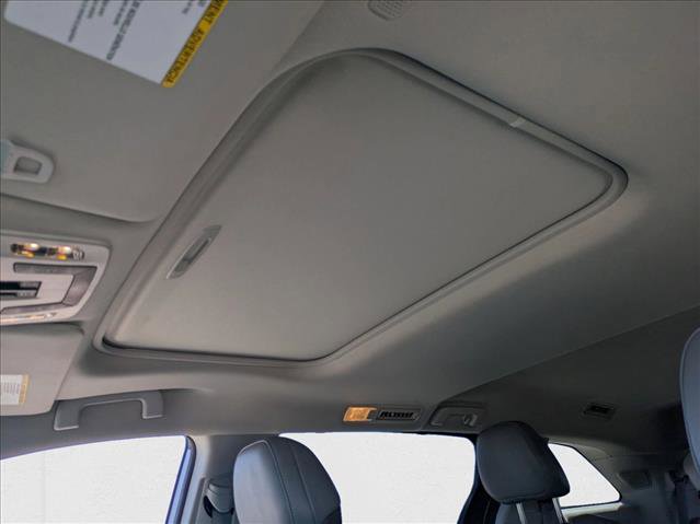 Used 2021 Toyota Sienna XLE w/ XLE Plus Package image 16