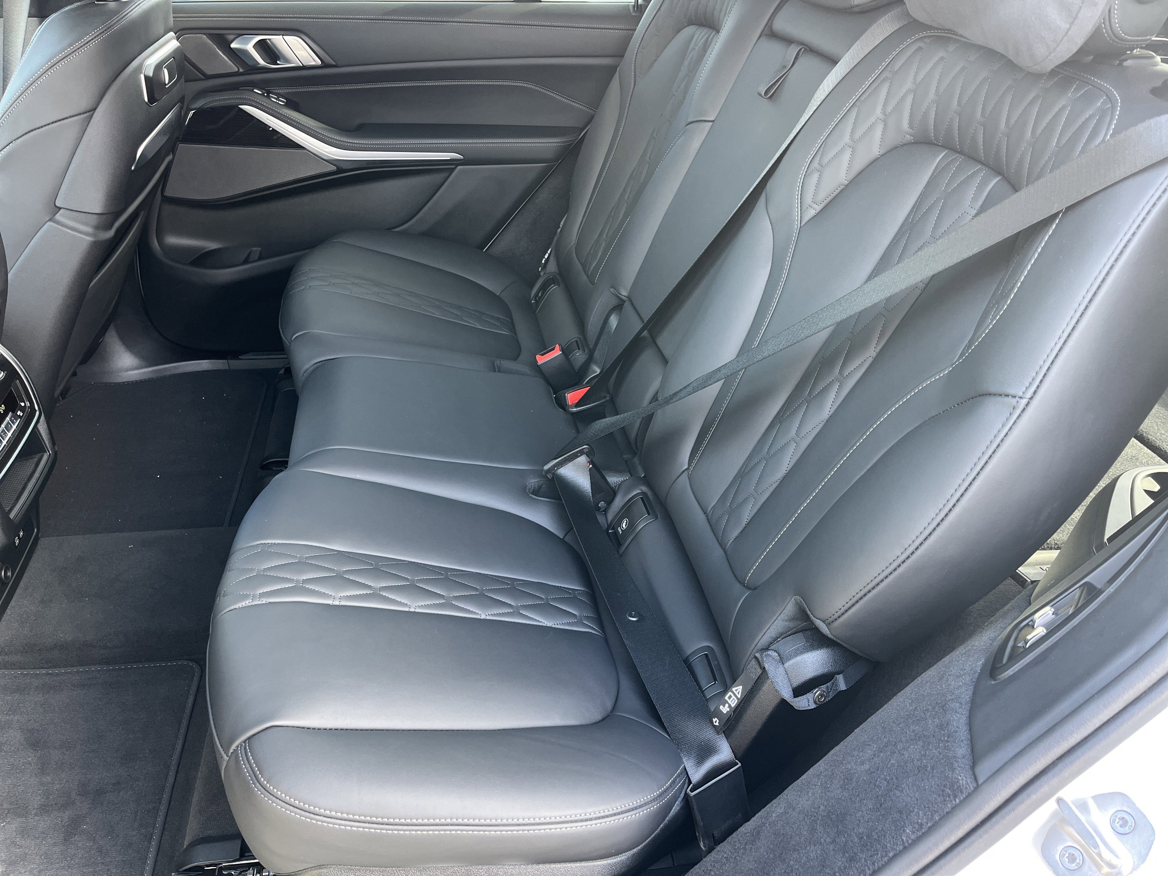 Certified 2024 BMW X7 M60i w/ Executive Package image 22