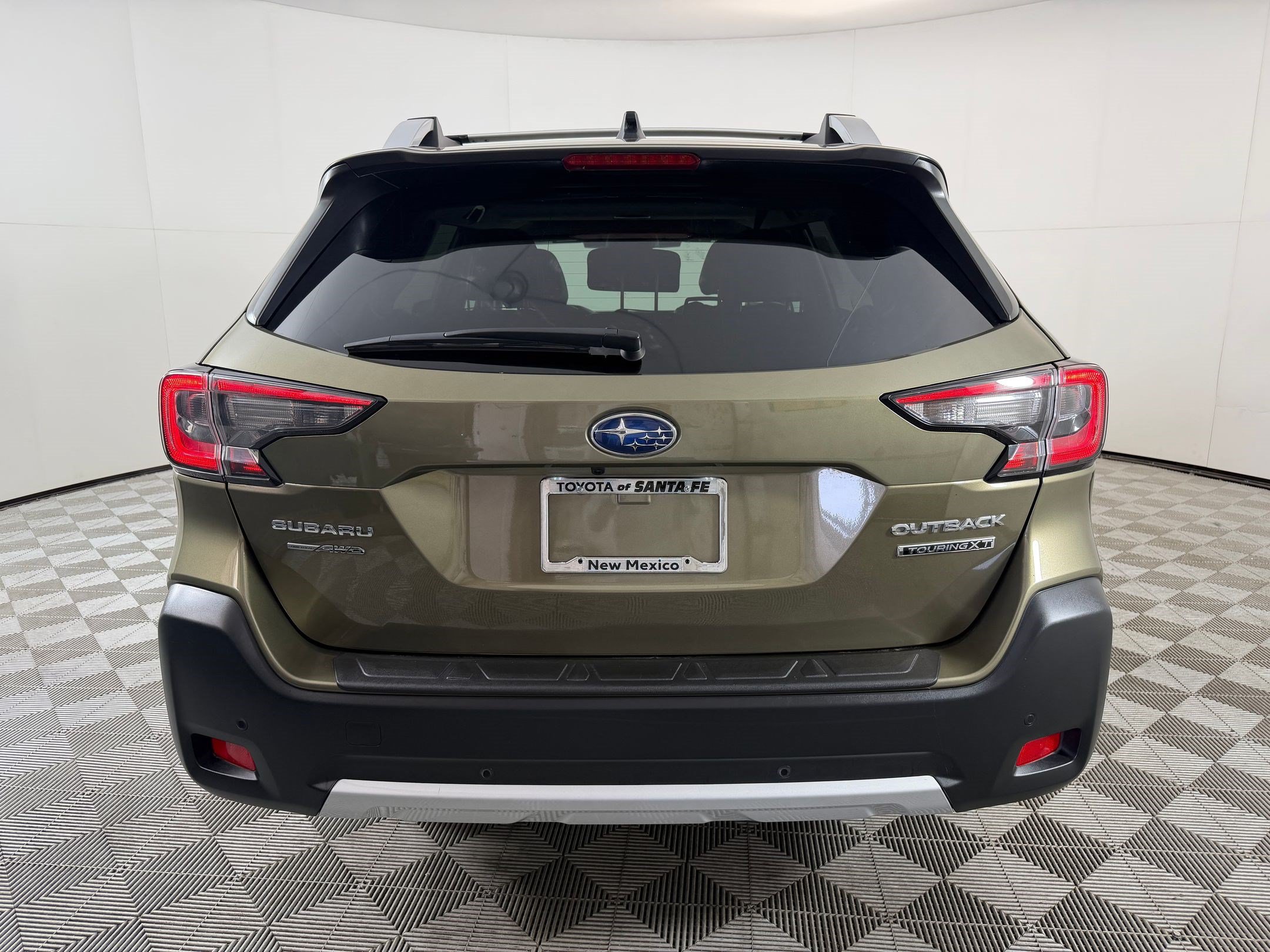 Used 2025 Subaru Outback Touring XT AWD/4WD image 10