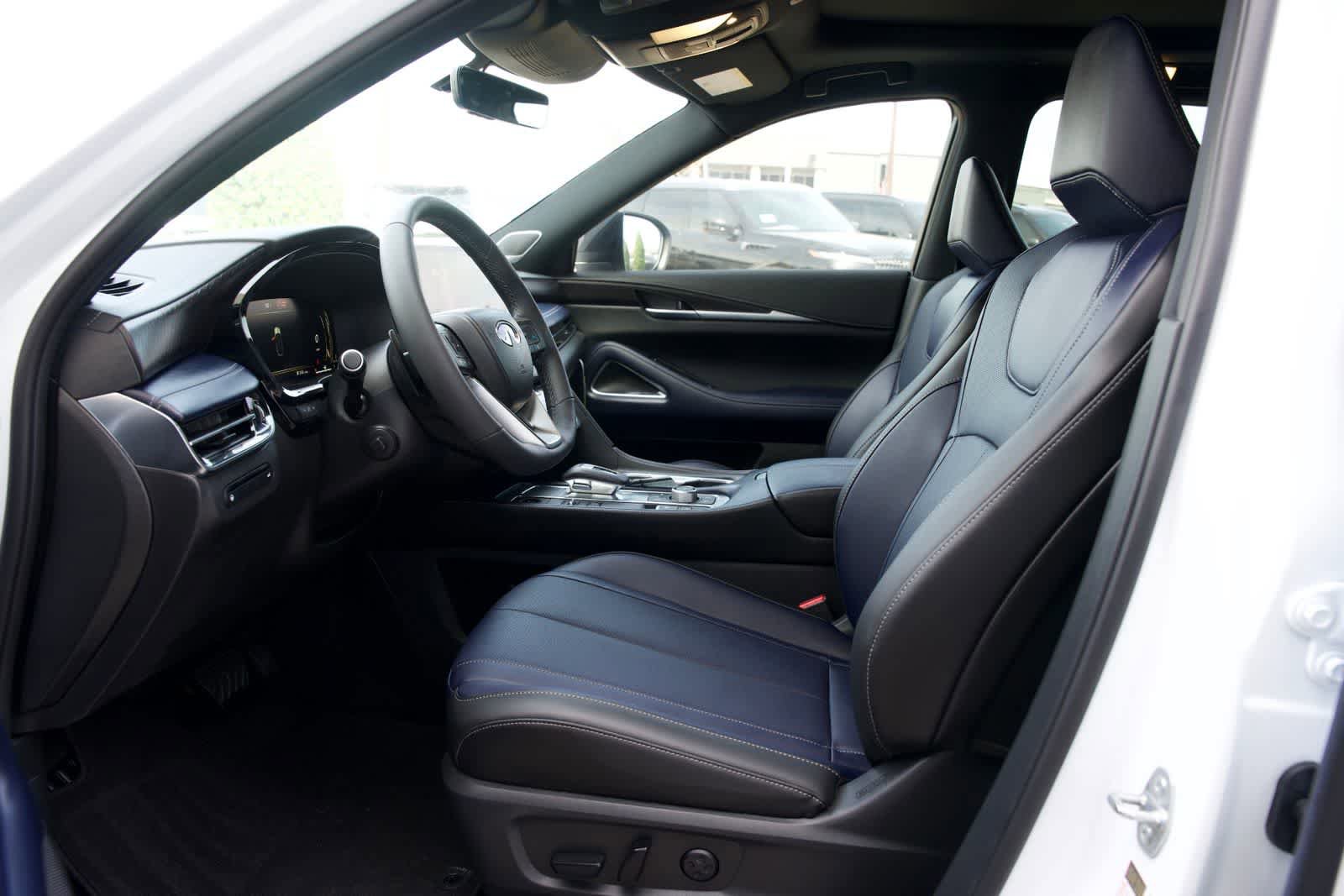New 2026 INFINITI QX60 Sport w/ Dark Cargo Package AWD/4WD image 17