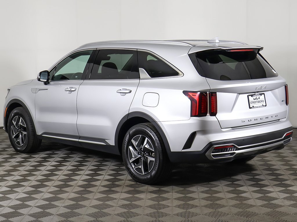 Used 2022 Kia Sorento EX w/ Panoramic Sunroof Package image 11
