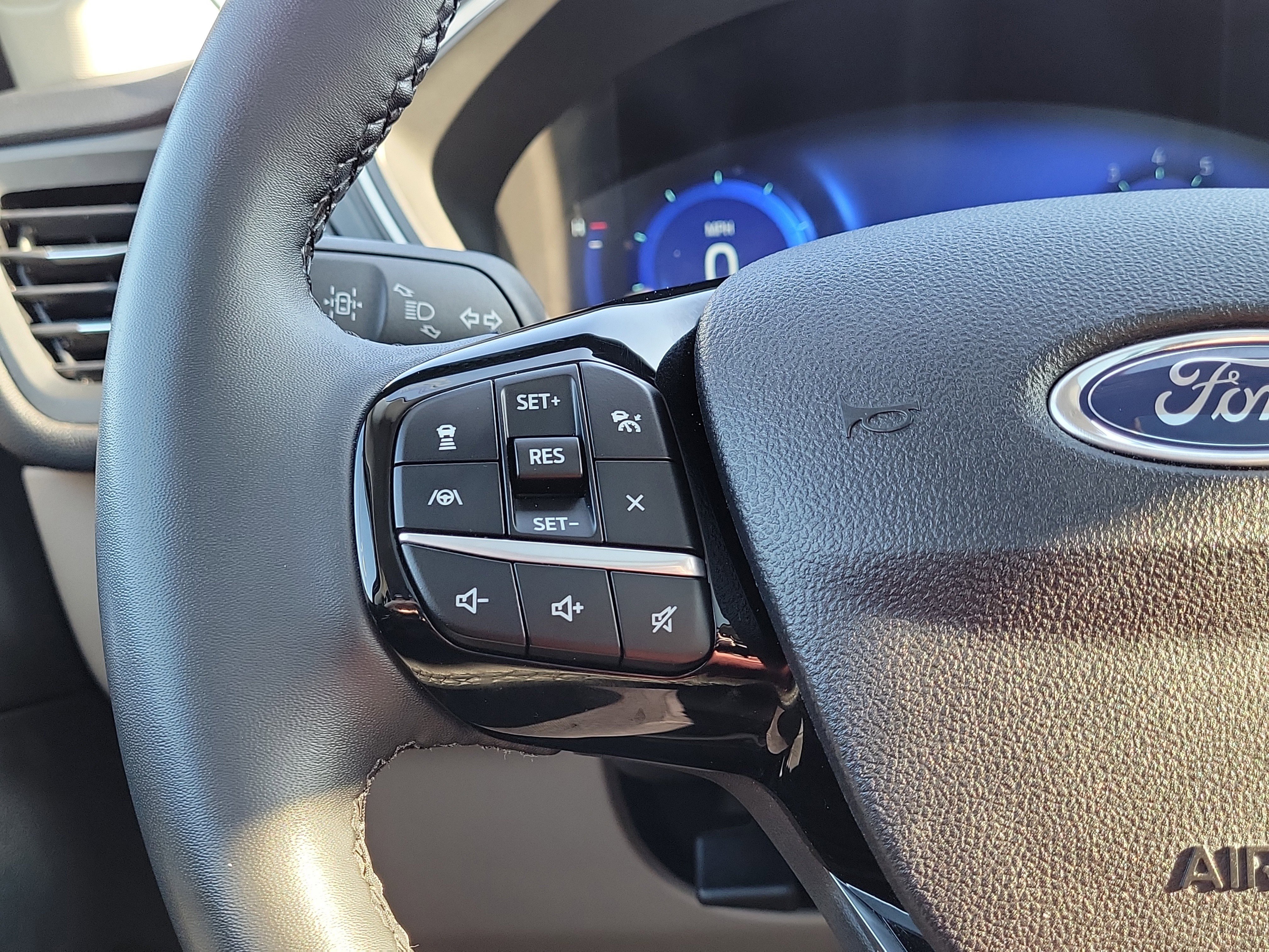 Certified 2022 Ford Escape SEL w/ Technology Package image 23