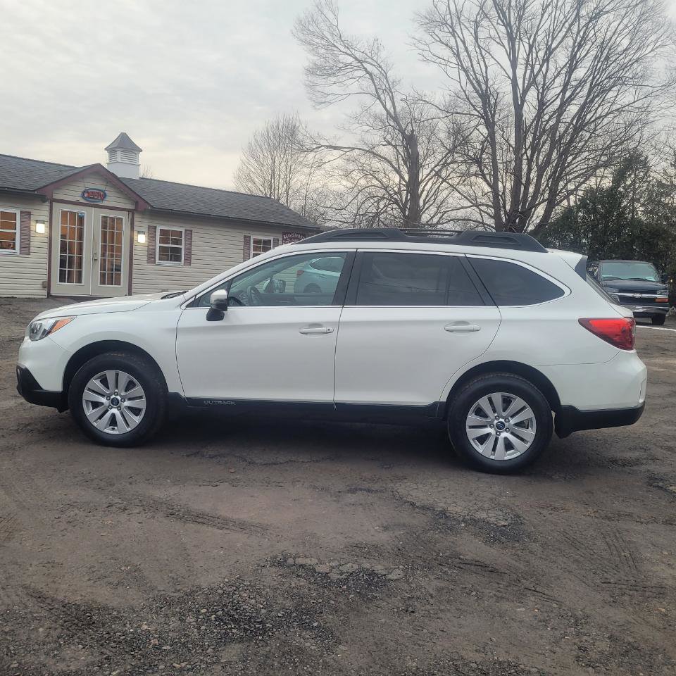 Used 2015 Subaru Outback 2.5i Premium AWD/4WD image 5