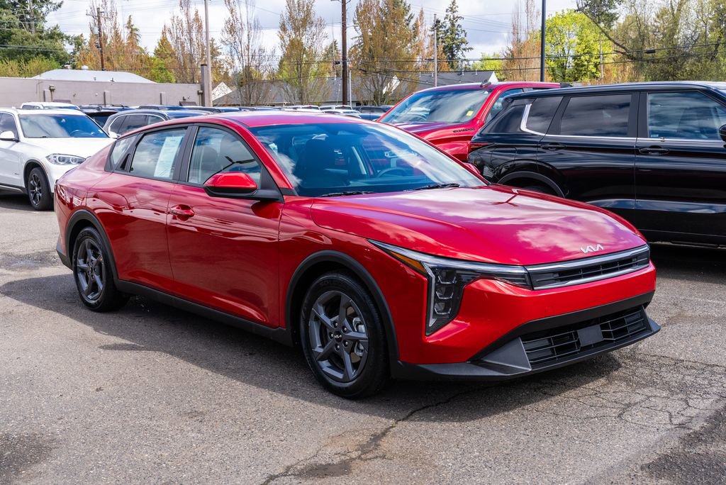 Used 2025 Kia K4 LXS image 27
