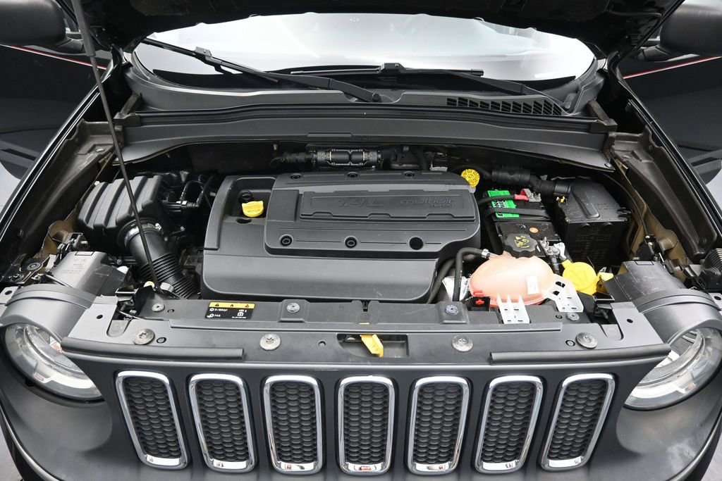 Used 2015 Jeep Renegade Sport w/ Power & Air Group FWD image 28