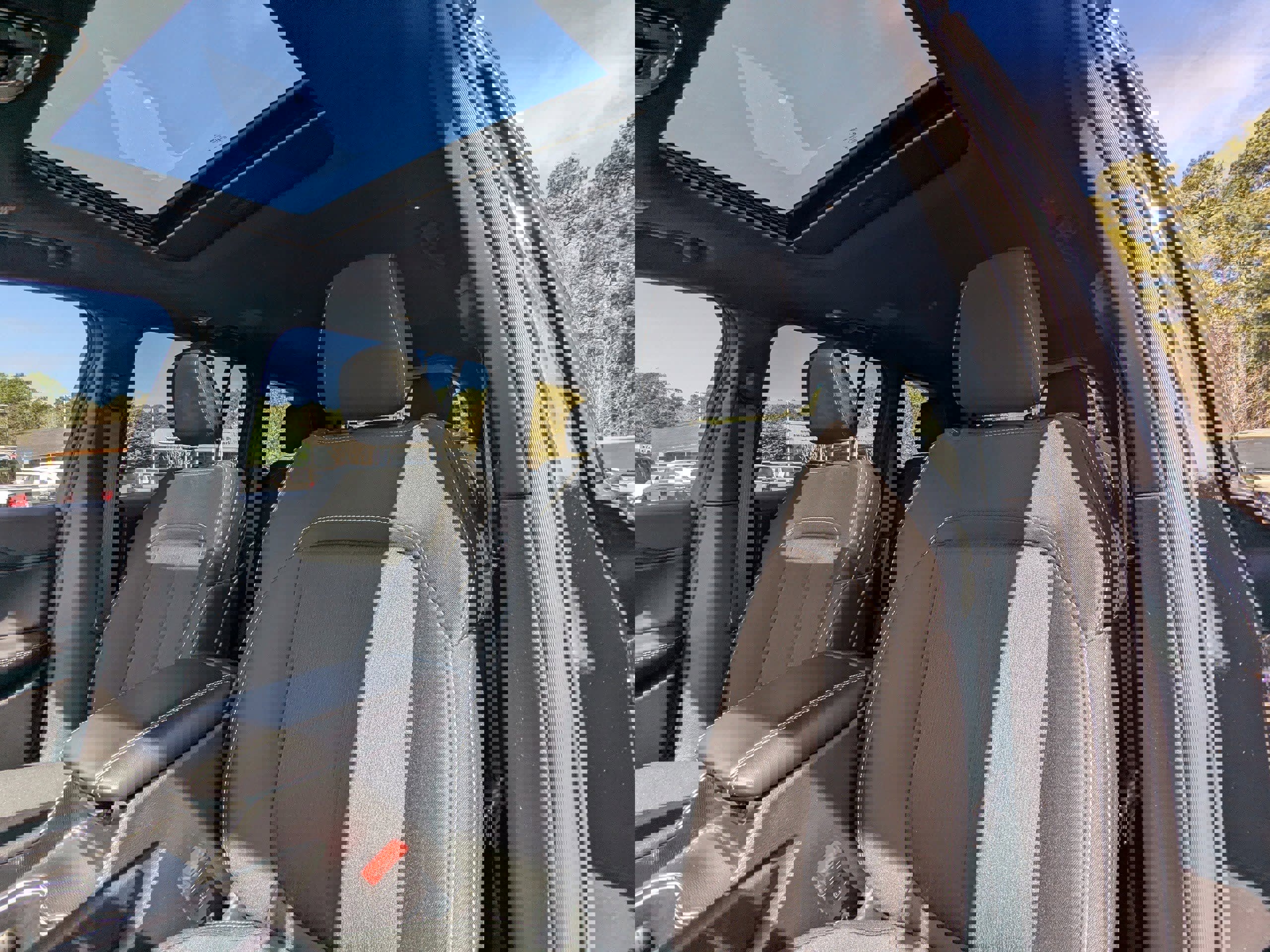 Certified 2025 Jeep Grand Cherokee Laredo X w/ Luxury Tech Group I image 9