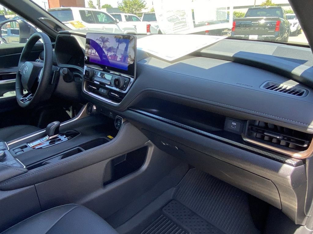 Certified 2026 Toyota Grand Highlander AWD Hybrid image 18
