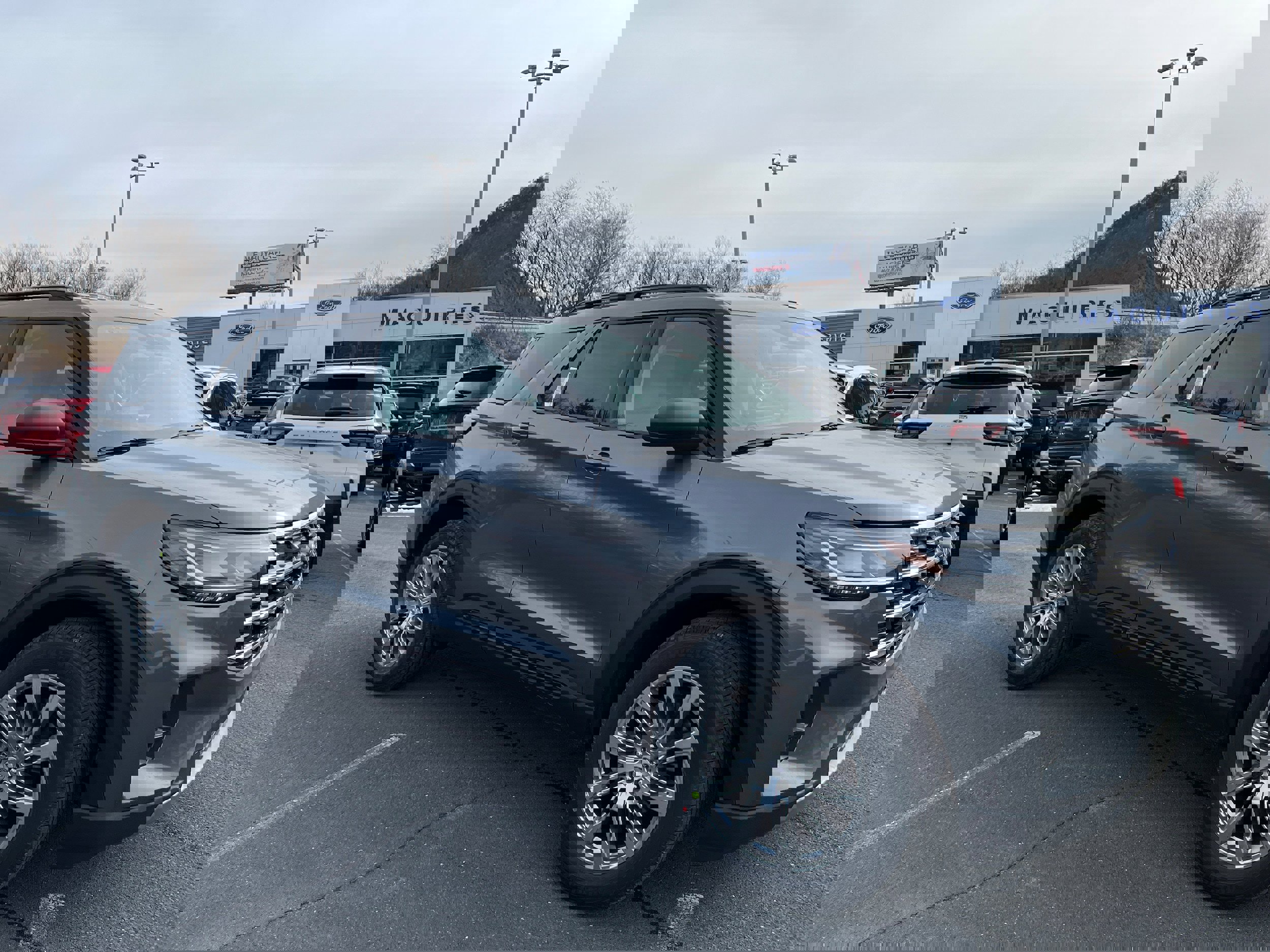 New 2026 Ford Explorer Active w/ Active Comfort Package image 3