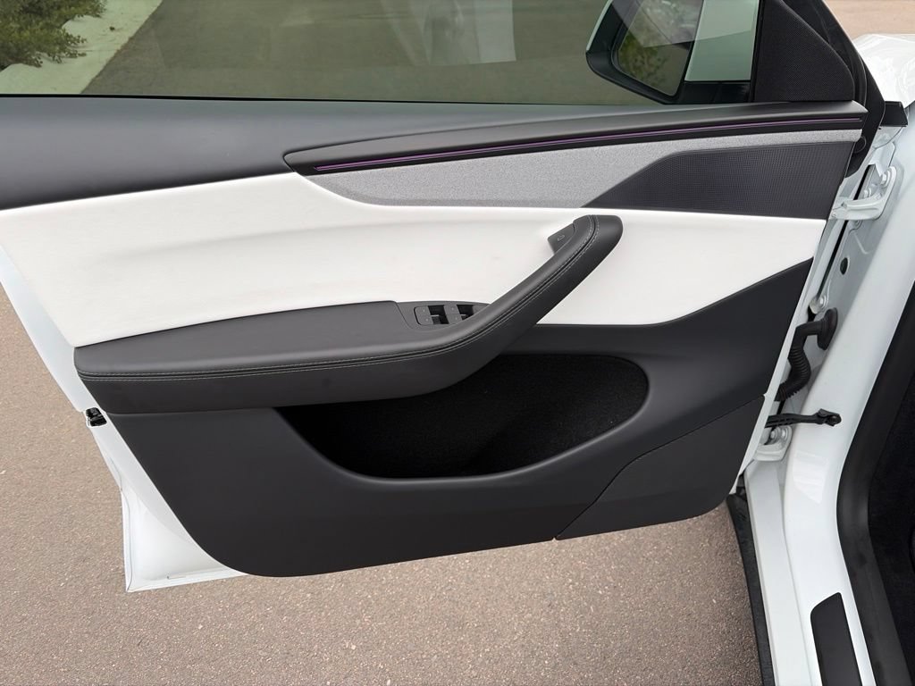 Used 2026 Tesla Model Y AWD image 23