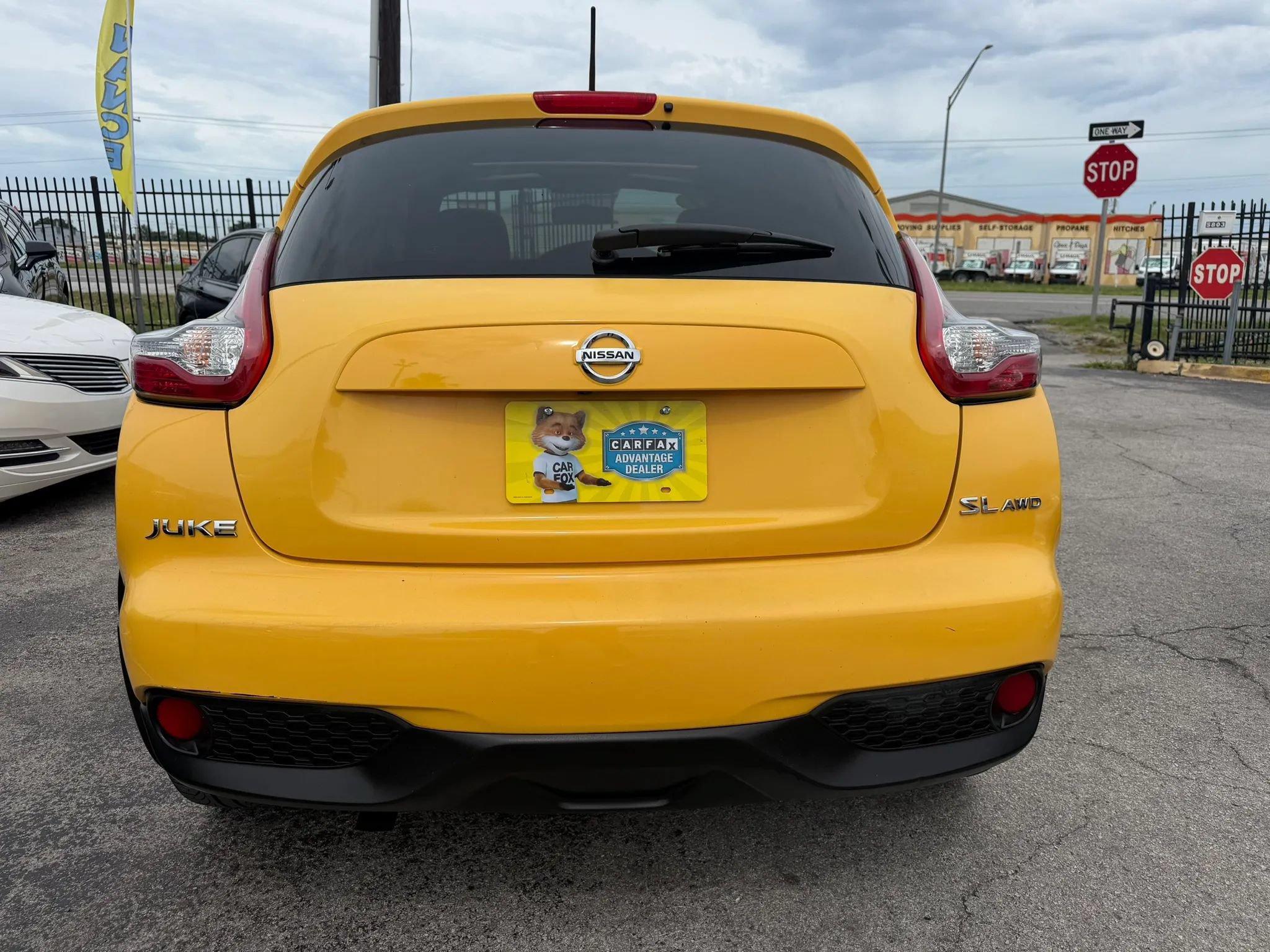 Used 2017 Nissan Juke SL w/ Interior Illumination Package AWD/4WD image 5