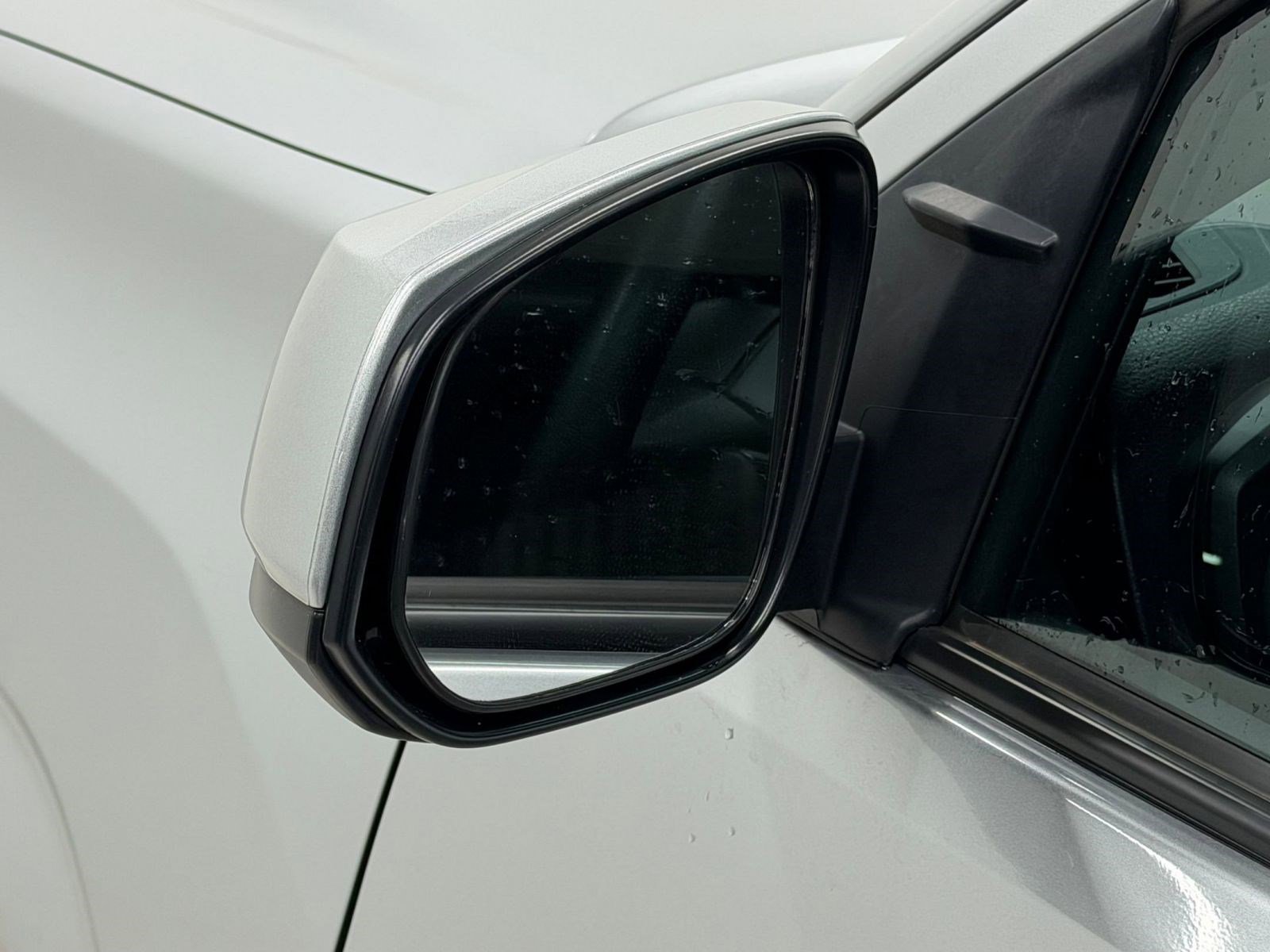 Used 2023 Toyota Tacoma SR AWD/4WD image 33