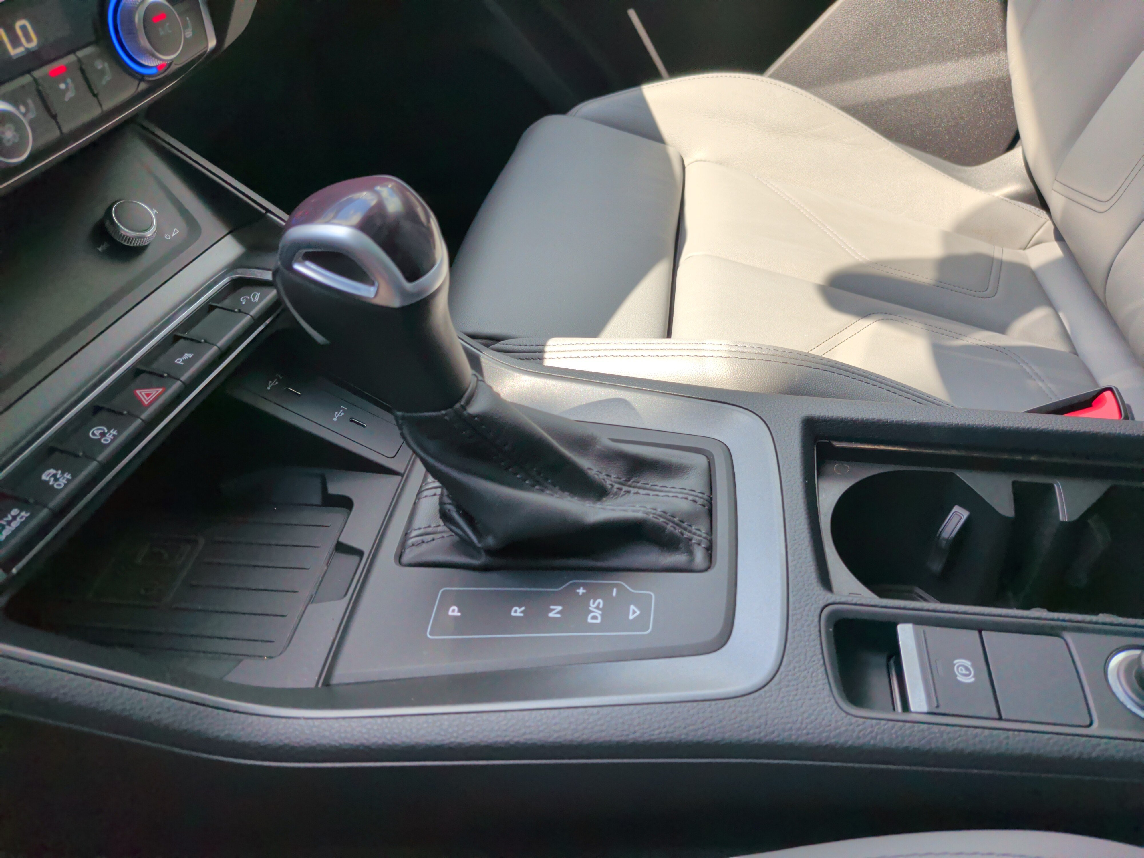 Certified 2024 Audi Q3 2.0T Premium AWD/4WD image 24