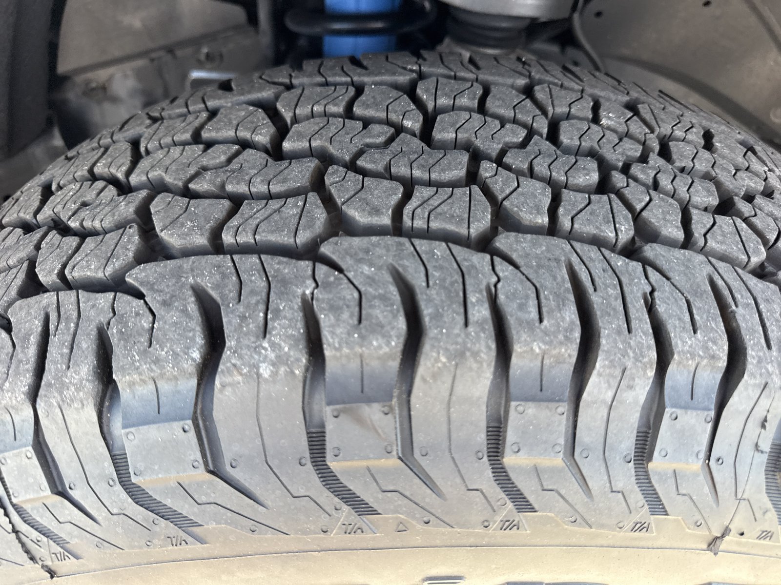 Used 2025 Toyota Tacoma TRD Off-Road AWD/4WD image 38
