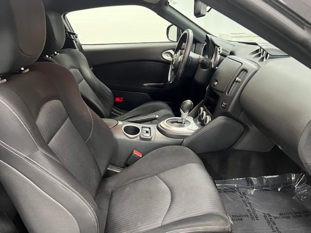 Used 2019 Nissan 370Z Coupe RWD image 41