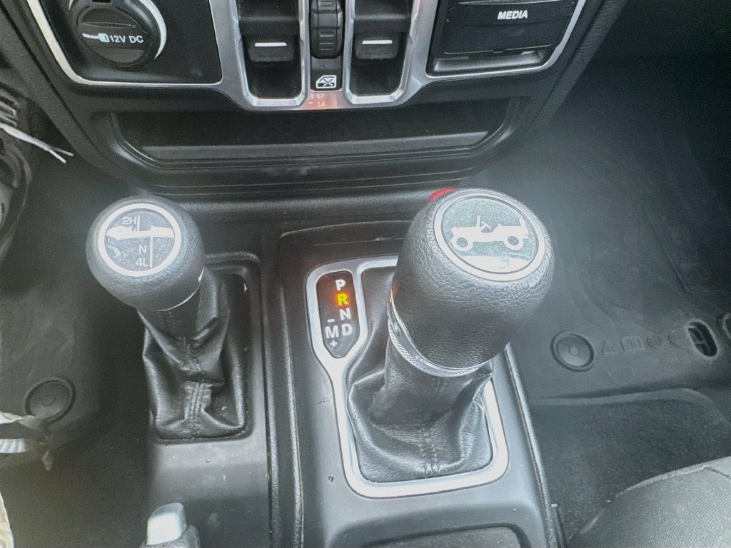 Used 2018 Jeep Wrangler Unlimited Sport S AWD/4WD image 20