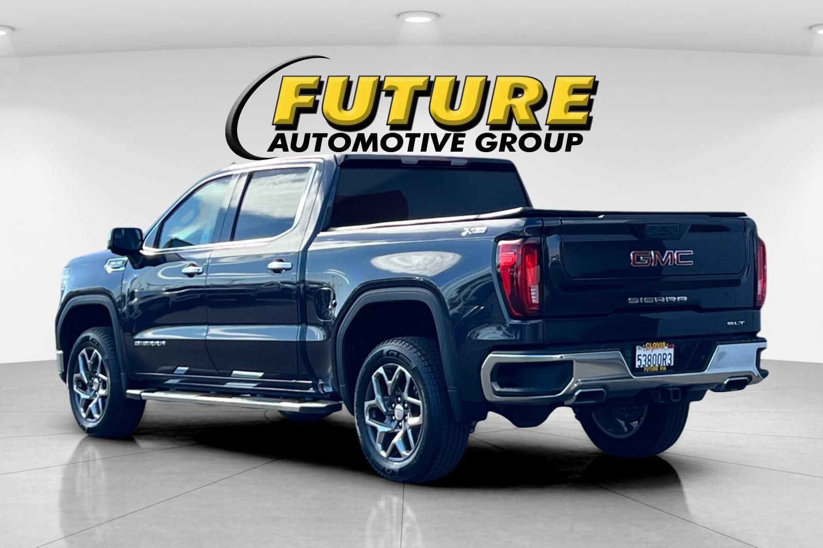 Used 2023 GMC Sierra 1500 SLT w/ SLT Premium Package AWD/4WD image 6