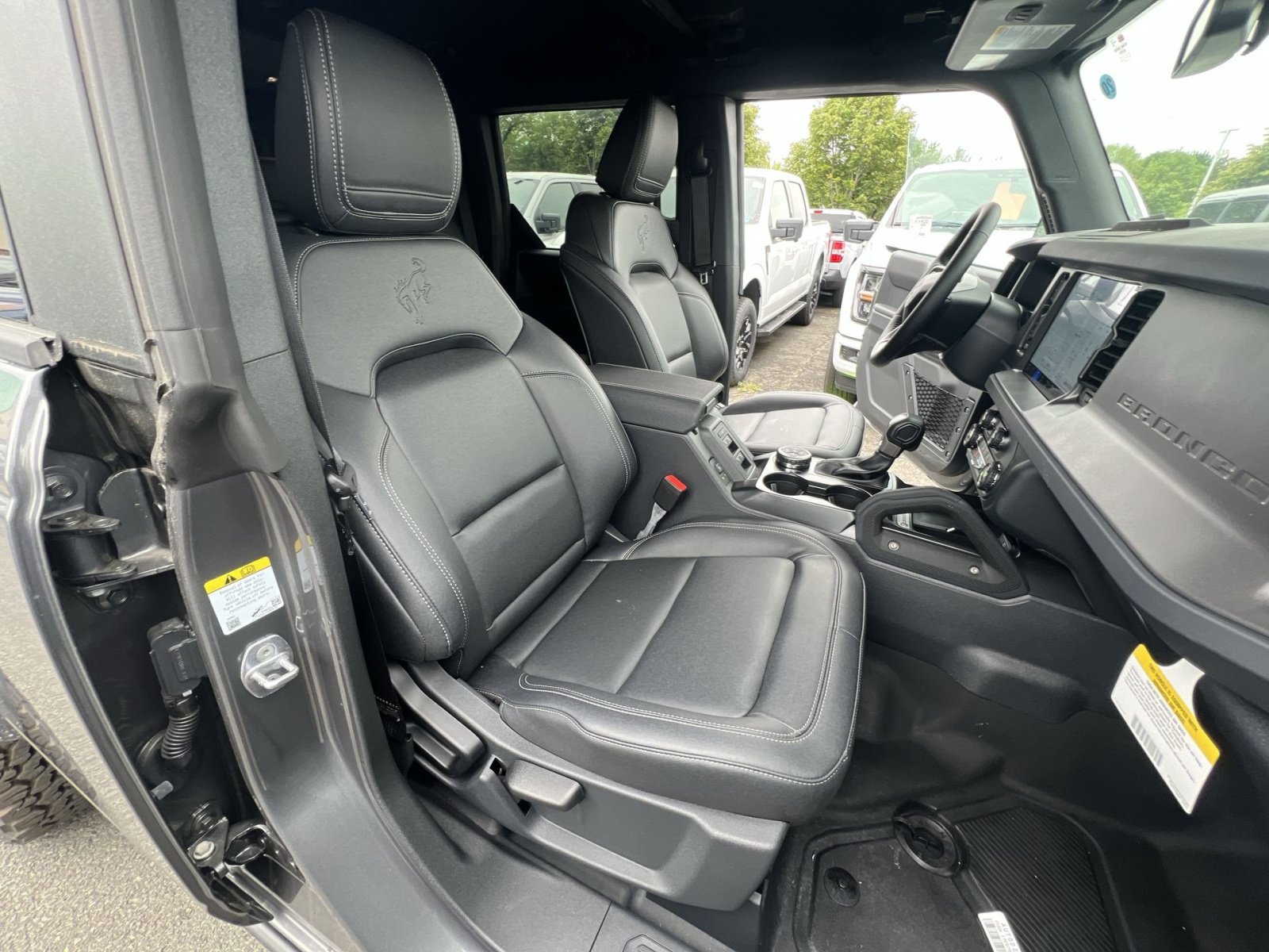 New 2025 Ford Bronco Badlands AWD/4WD image 34