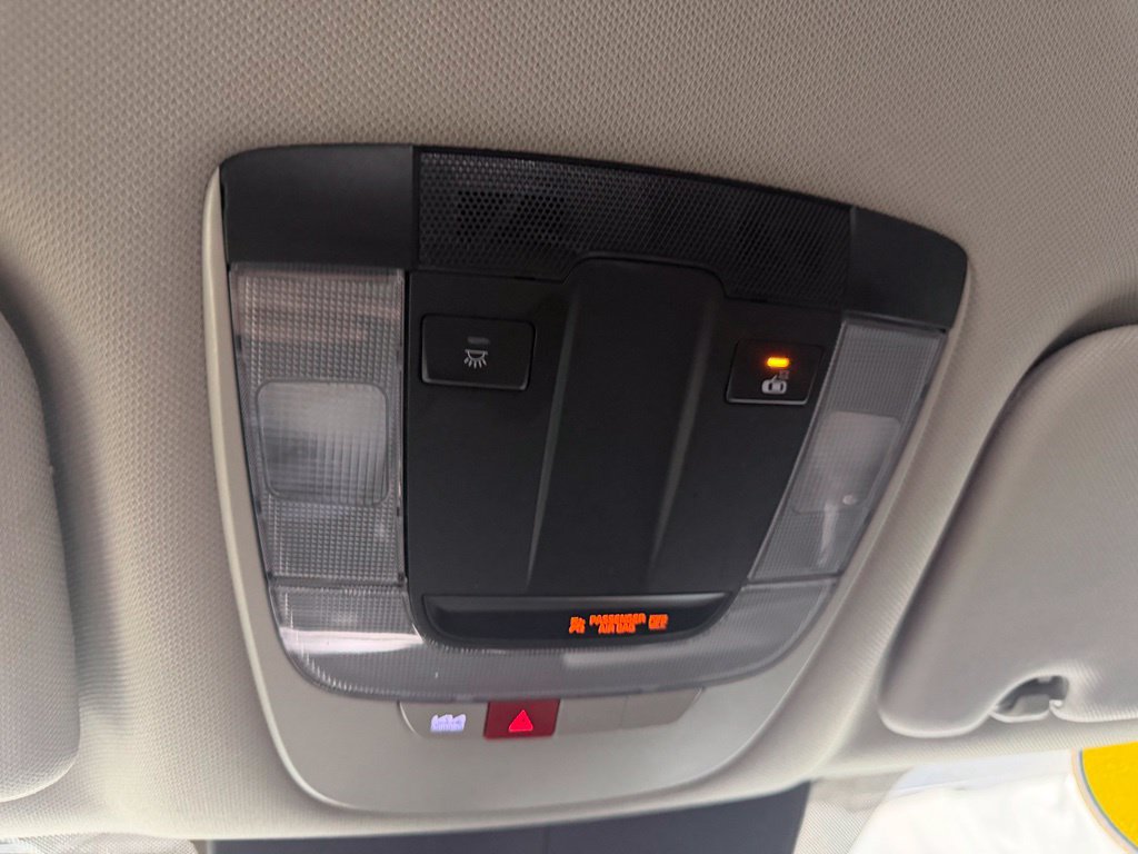 Used 2025 Kia Sorento S AWD/4WD image 27